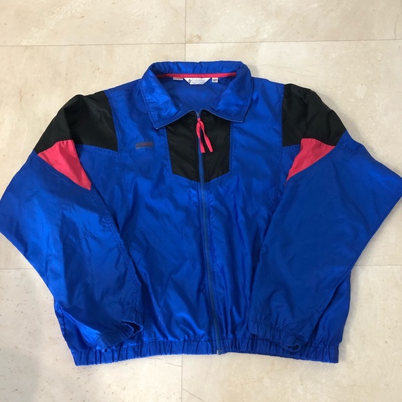 Columbia men’s wind breaker jacket. Small tear